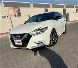 نيسان ماكسيما